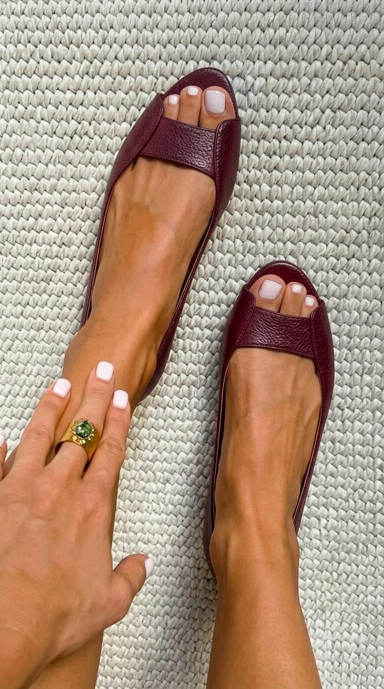 Burgundy / 43